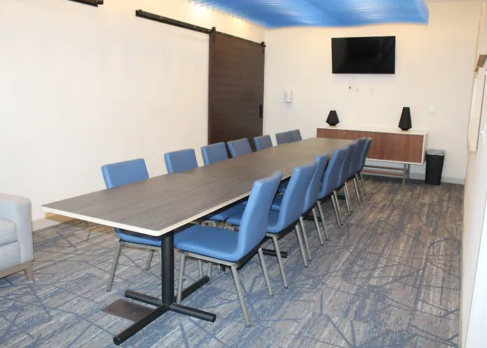 Holiday Inn Express & Suites - Roswell By Ihg
